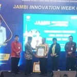 Pemkab Sarolangun Terima Penghargaan Juara III JIW Provinsi Jambi Tahun 2022
